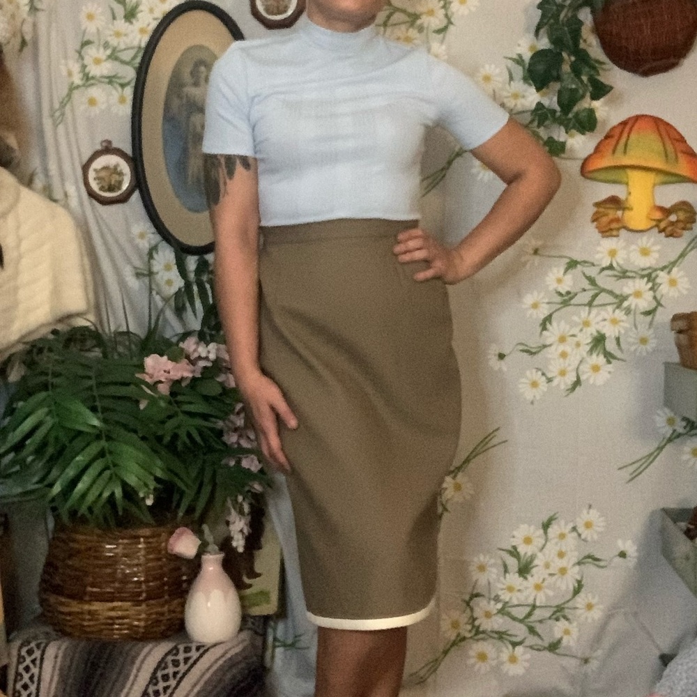 Vintage 80s Oscar de la Renta brown white color block quilted skirt suit set - Picture 4 of 12